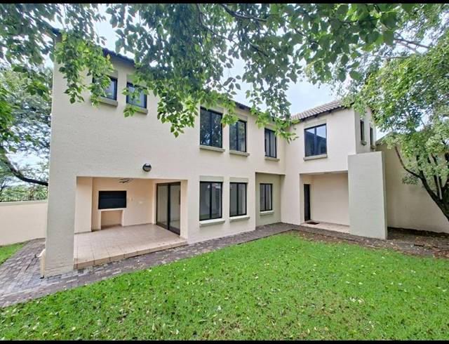 3 BEDROOM HOUSE FOR SALE IN MIDSTREAM ESTATE